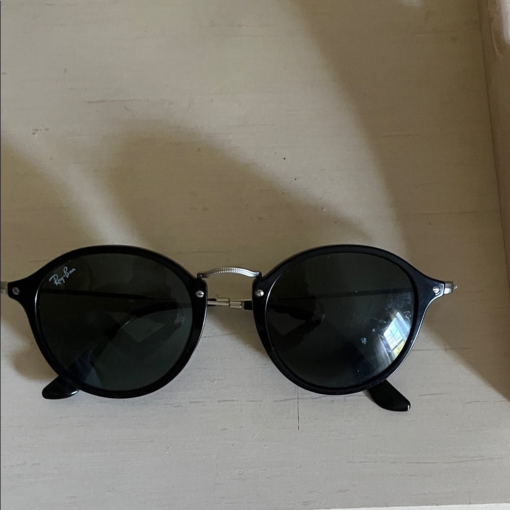 Ray-Ban Classic Black Sunglasses